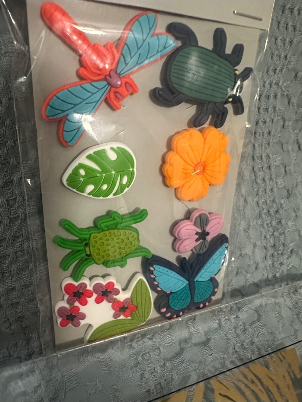 Colorful Tropical Bug & Flower Blue, Green, Orange, Pink pop in charms NNWT